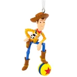famous-character-woody-w-ball-LrVYmpFM-0.webp